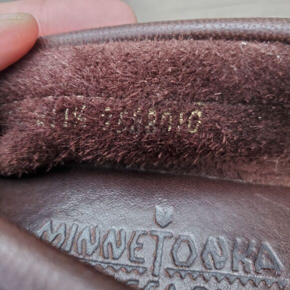 Minnetonka Moccasins Brown Moosehide Leather Classic Moc Toe Tie Front Moccasins - Picture 6 of 8